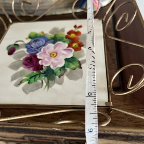 Vintage 60’s - 70’s wall decor, metal swirls framing square floral tiles - Picture 7 of 15